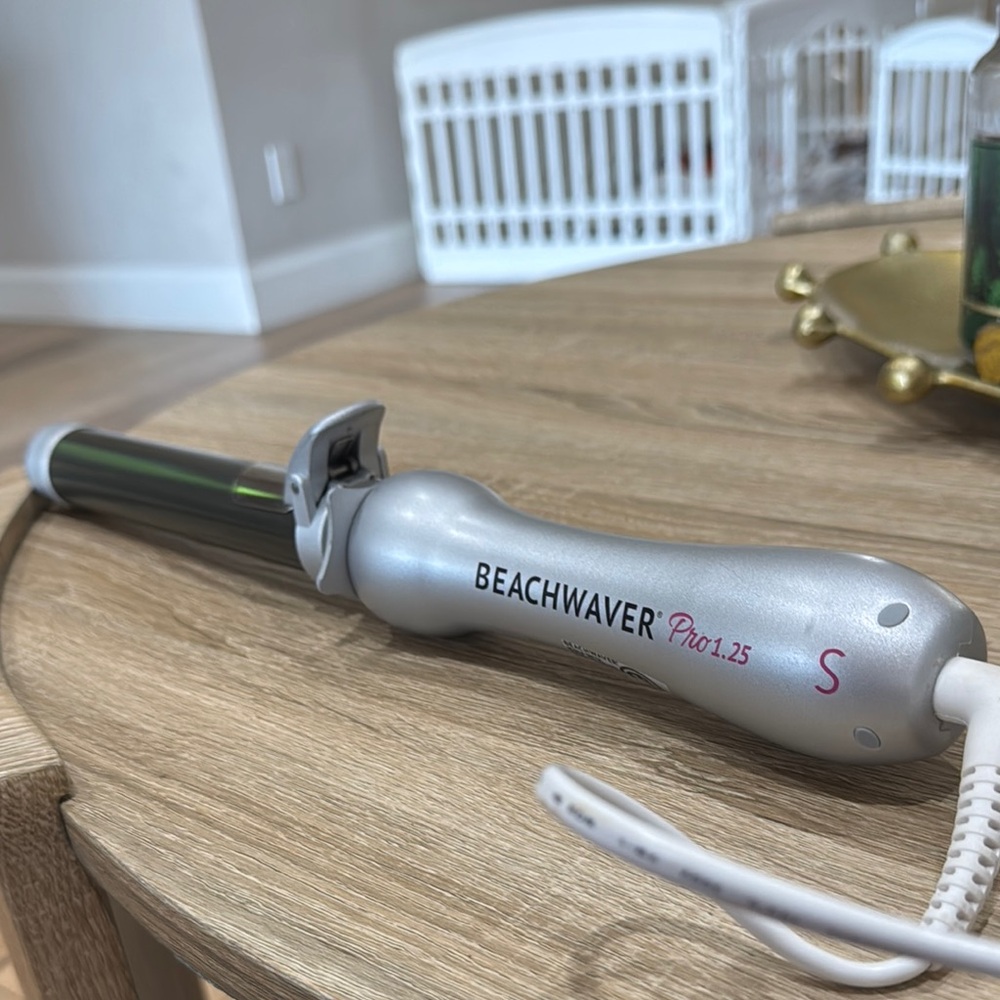 Beachwaver Pro 1.25 Curling Iron